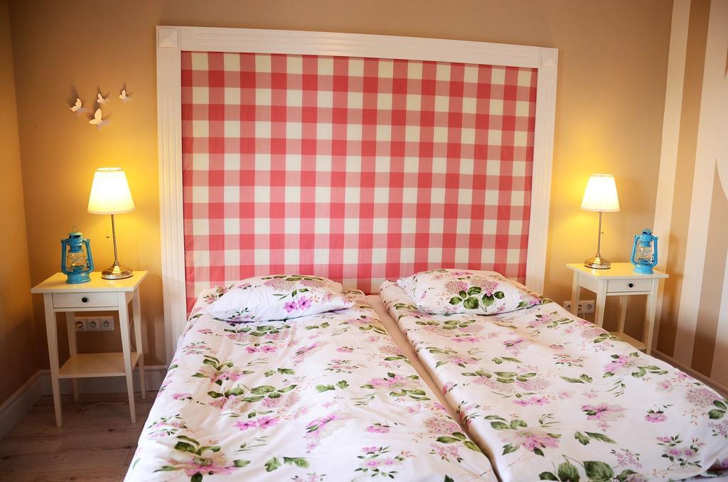 Mikołajki Stare Sady Chillout Rooms "Pod Jabloniami" الغرفة الصورة